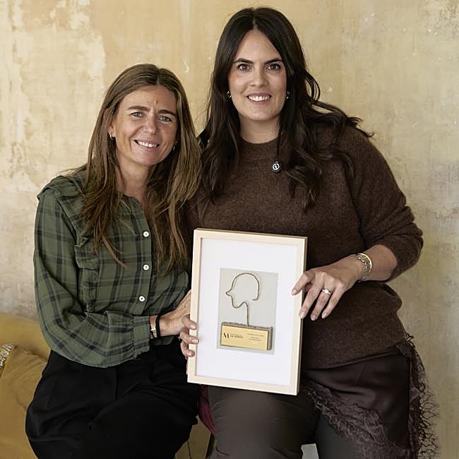 Bego Pfaff, PR Specialist Spain y Romina Vázquez, Marketing Manager Photoagin de ISDIN.